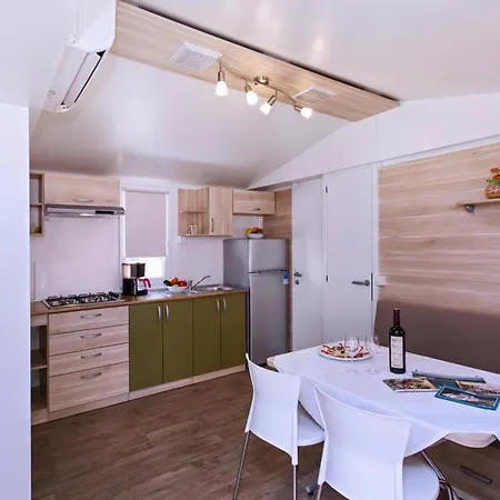 Mobile Homes In Camp Soline At Biograd, With Sand- And Pebble Beach Ferienhaus