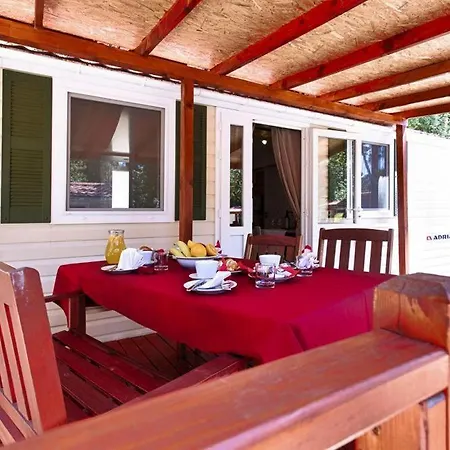 Mobile Homes In Camp Soline At Biograd, With Sand- And Pebble Beach Ferienhaus *