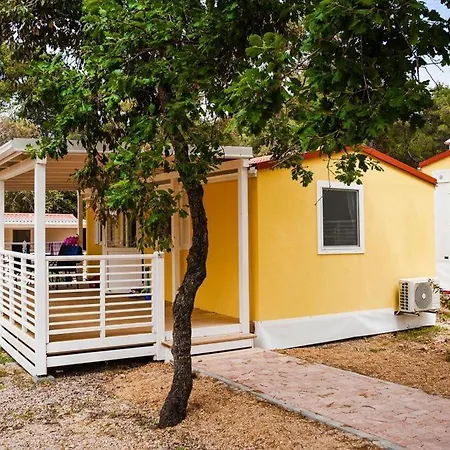 Mobile Homes In Camp Soline At Biograd, With Sand- And Pebble Beach Ferienhaus *